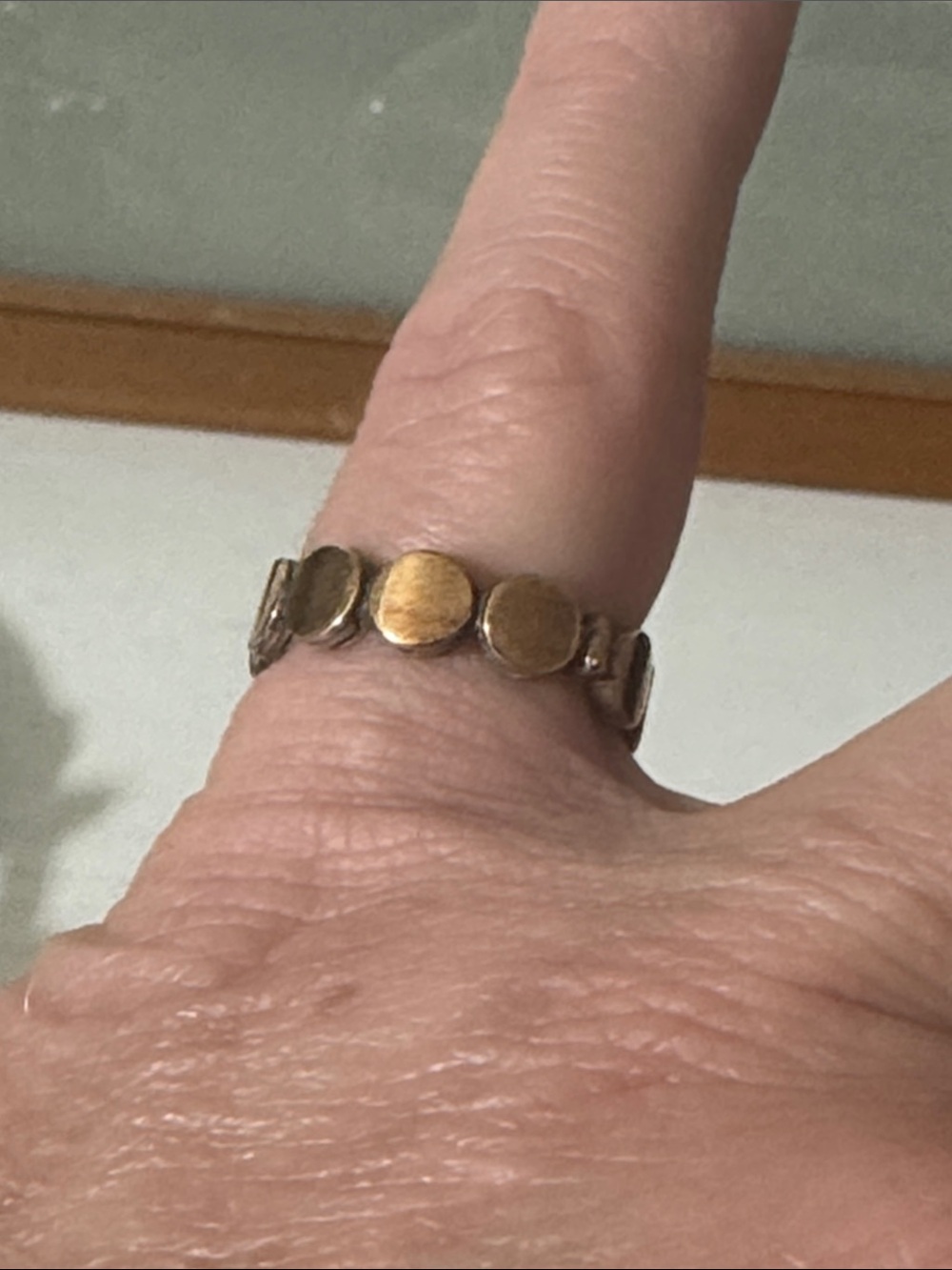 John Hardy 18K Gold Palu Dot Link Ring - Picture 6 of 6